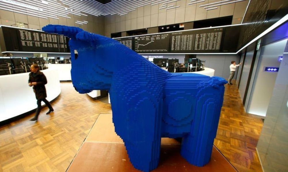 European stock futures edge higher; U.S. CPI seen as key